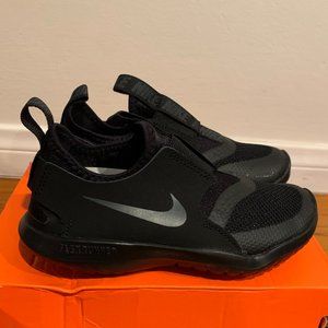 Nike Flex Runner for kids size 10